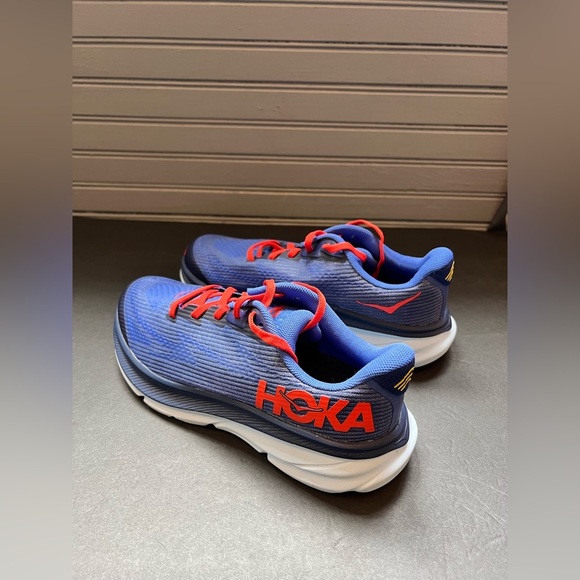 Hoka one one Clifton 9 youth size 6 women’s size 7.5 blue no box - Picture 4 of 7